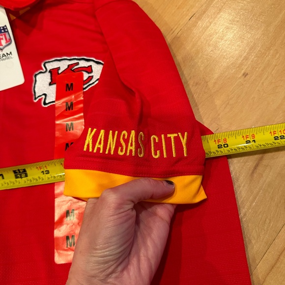 NFL Team Apparel Polo Kansas City Chiefs Short Sleeve Sz Med *NEW* - Picture 5 of 5
